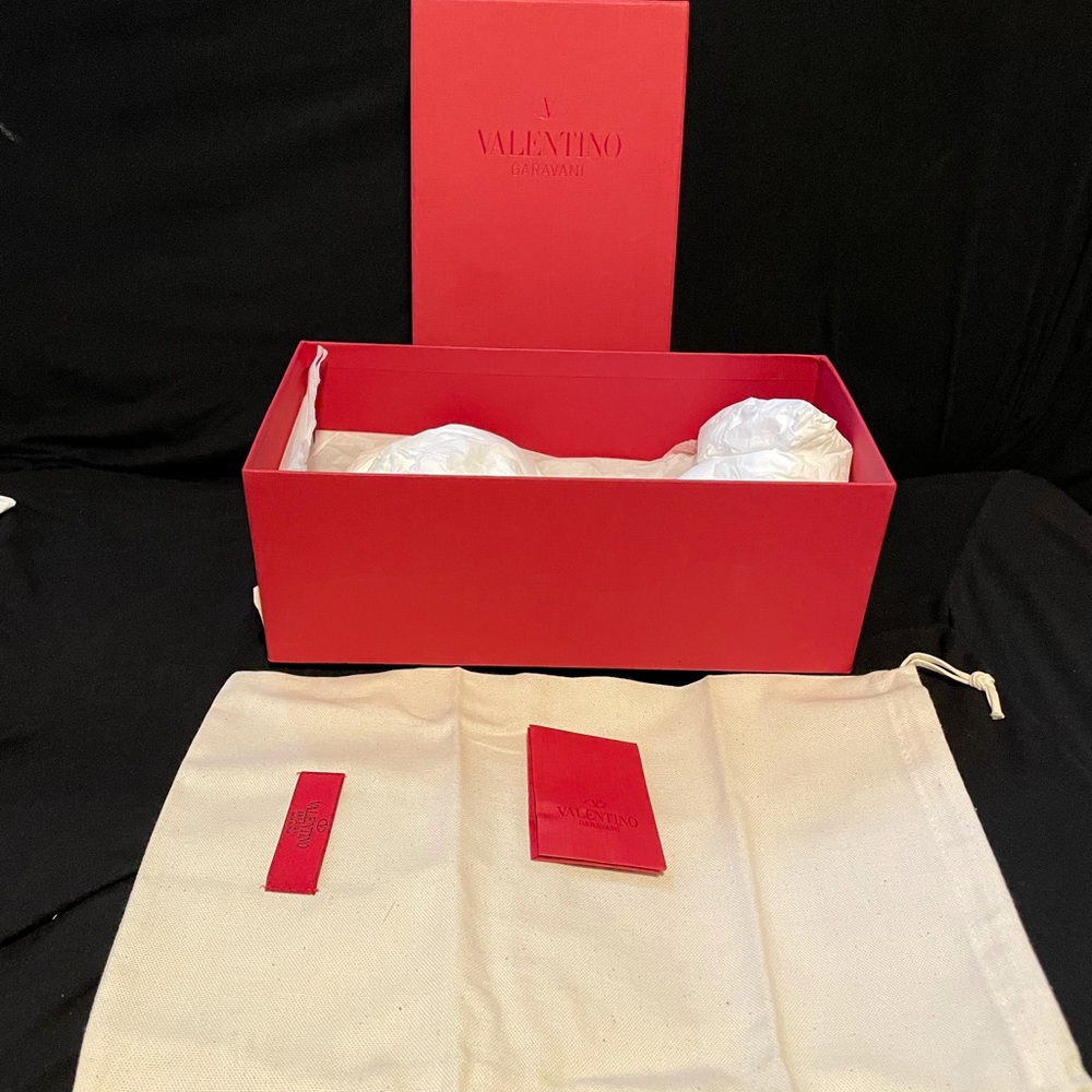 Valentino sandal box with 1 bag